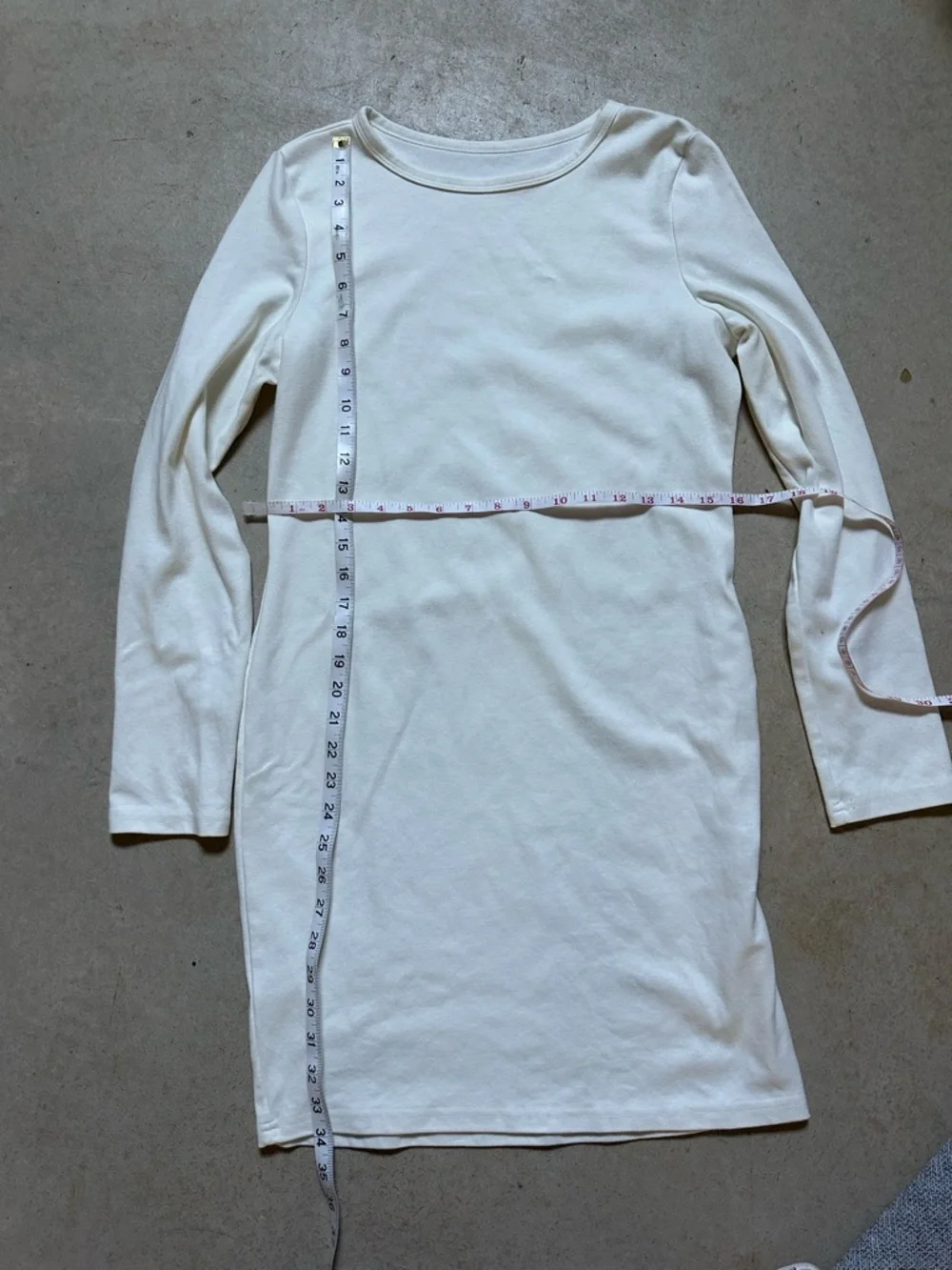 Classic White Long-Sleeve Crewneck Dress - Picture 4 of 5